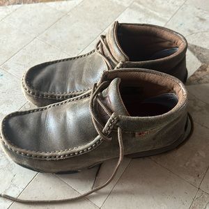 🤠 Ariat Twisted X Mocs. Size 7M. Worn, but great condition!